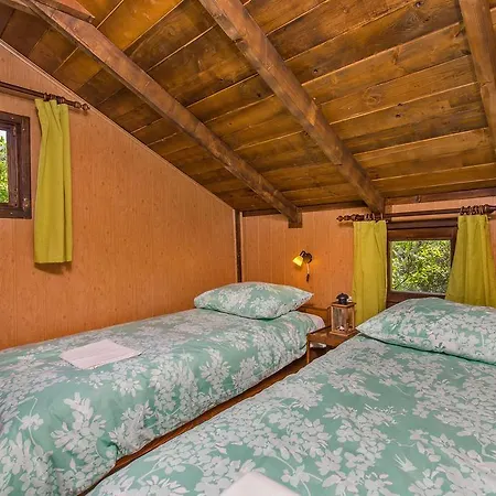 Treehouse Dubrovnik Vikendica *