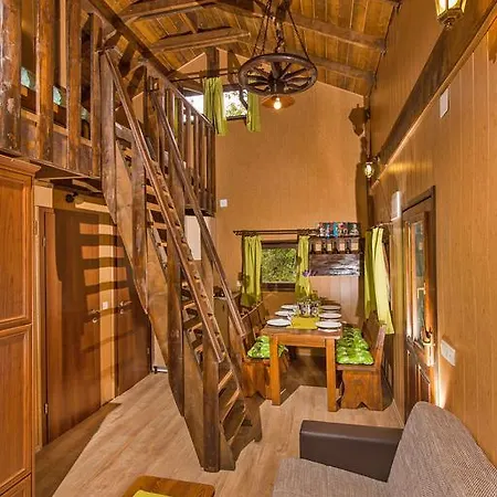 Сasa de vacaciones Treehouse Dubrovnik Čilipi